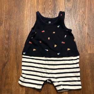 Baby gap 3 months onesie romper boy or girl